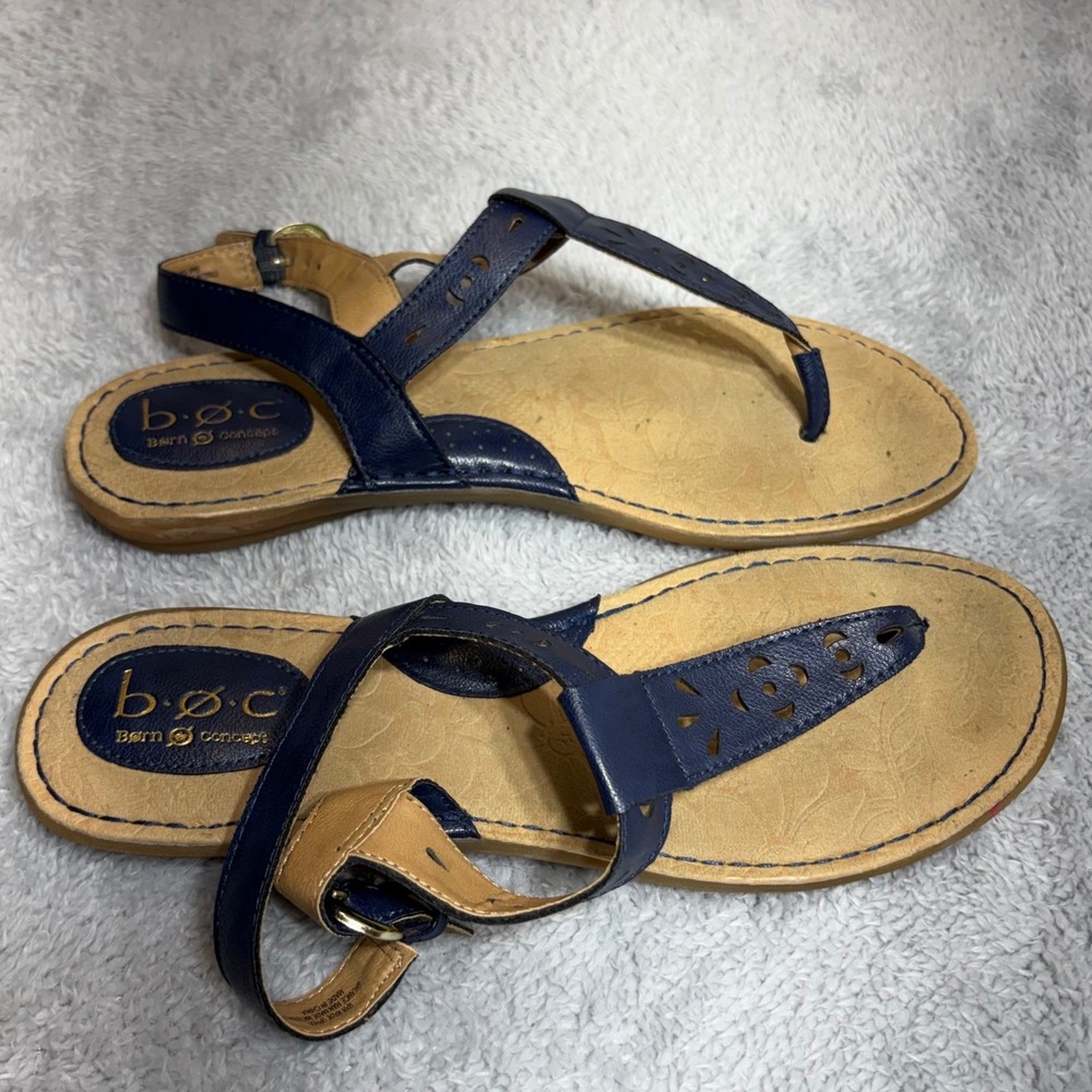 b.o.c. Born Concept T-Strap Sandals Women's 10 M Navy Blue Tan Laser Cut C63904